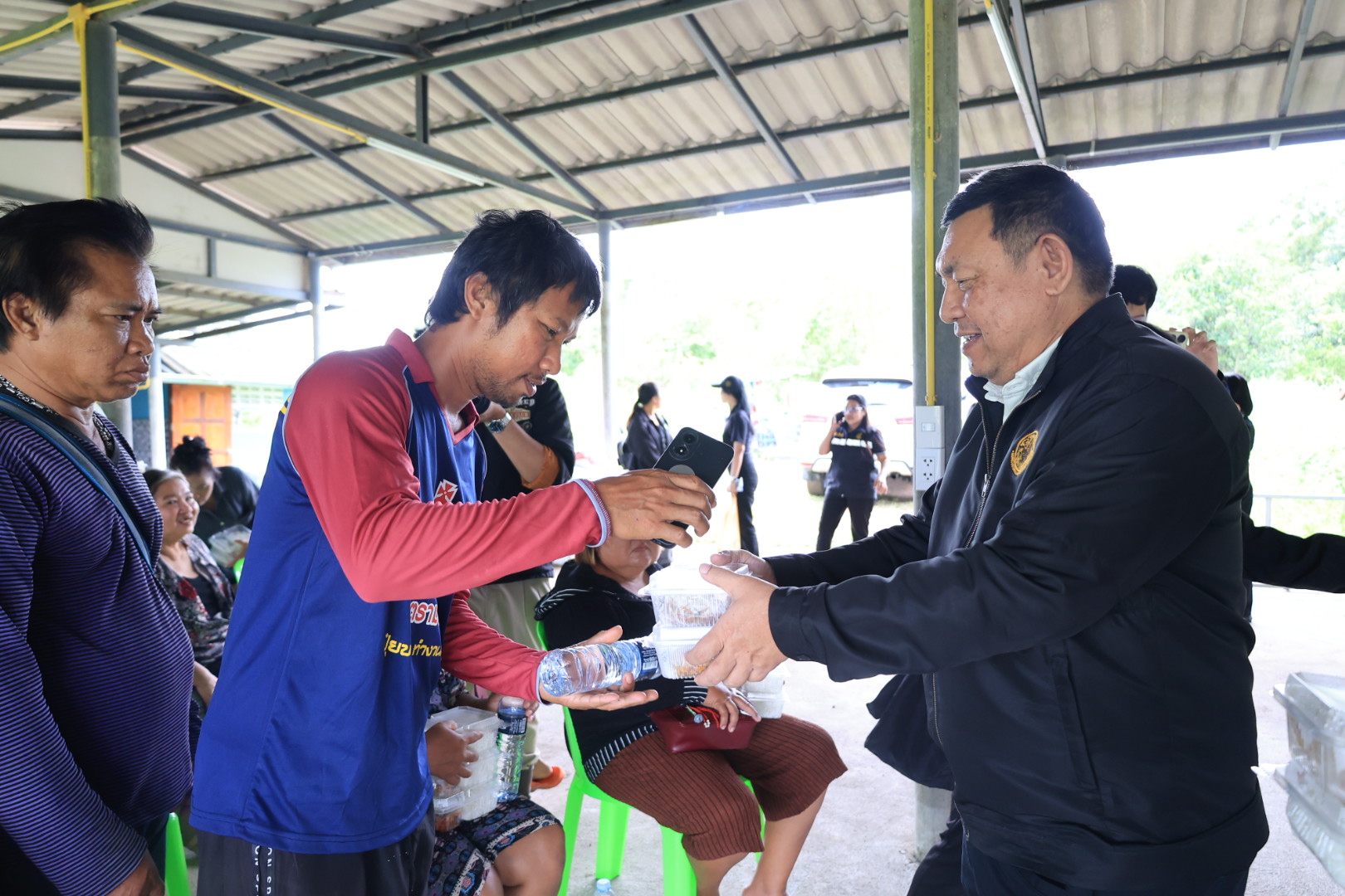 title - ส.ป.ก. ลงพื้นที่ช่วยเหลือเกษตรกรและประชาชนผู้ประสบอุทกภัย อ.วังน้อย จ.พระนครศรีอยุธยา